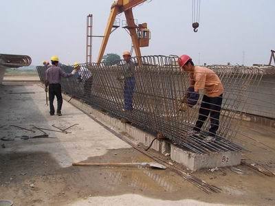 普天旺橋梁頂進工程全面啟動，大港工字鋼便梁租借保障關(guān)鍵節(jié)點