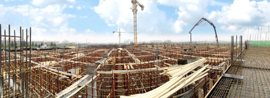 綠愛(ài)小鎮(zhèn)共享工廠一期今日?qǐng)A滿封頂，預(yù)計(jì)下半年正式投產(chǎn)運(yùn)營(yíng)